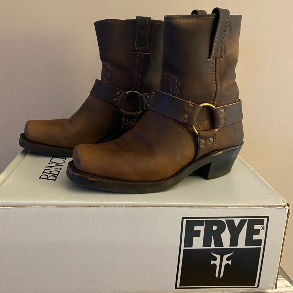 Frye 8R harness tan tan boots